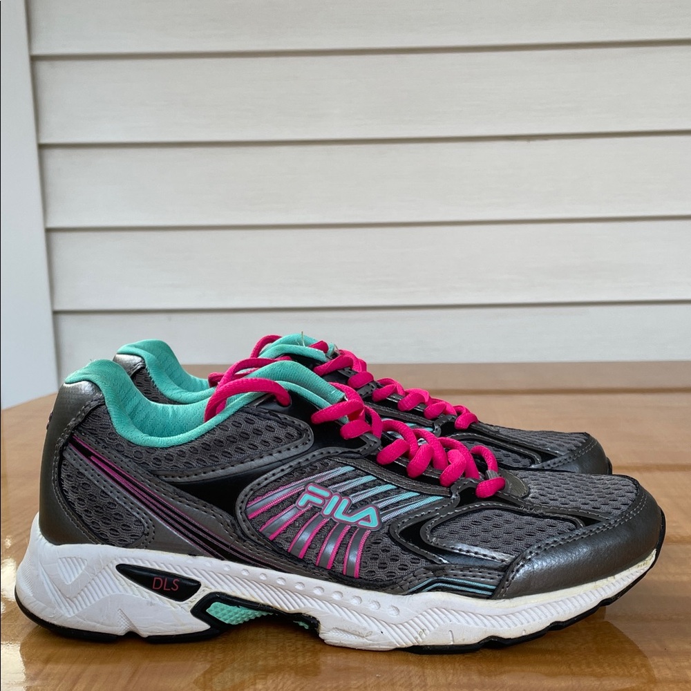 Fila Women's Charcoal and Teal Athletic Shoes Size 7.5